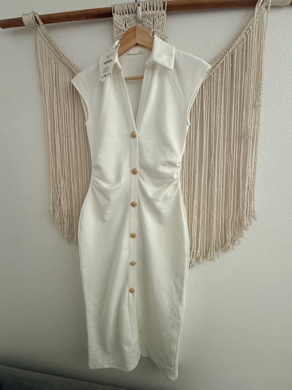 Zara Cream Sleeveless Button-Front Midi Dress